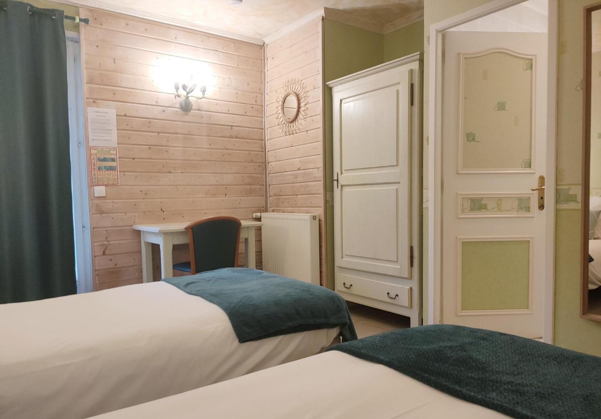 Le Royal Hotel Saint-Pol-sur-Ternoise Exteriör bild